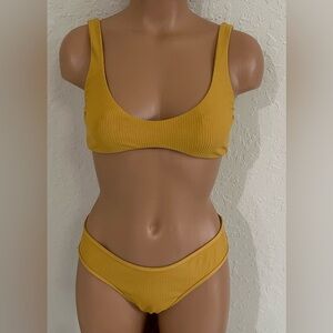 Kikirio ribbed bikini set